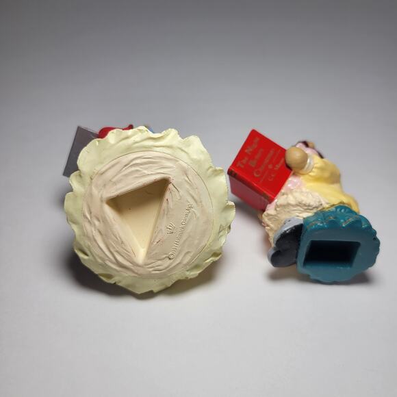 2 Hallmark "Mama Bearinger" Bear Christmas Ornaments Cookies & Story Time - 90s - Picture 3 of 5